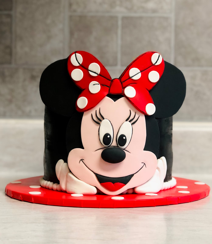 Disney Minnie Cake