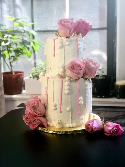 Pink and White Drip Cake, Natural Roses