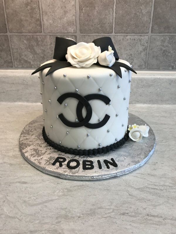 Chanel Cake, Black and White Luxury
